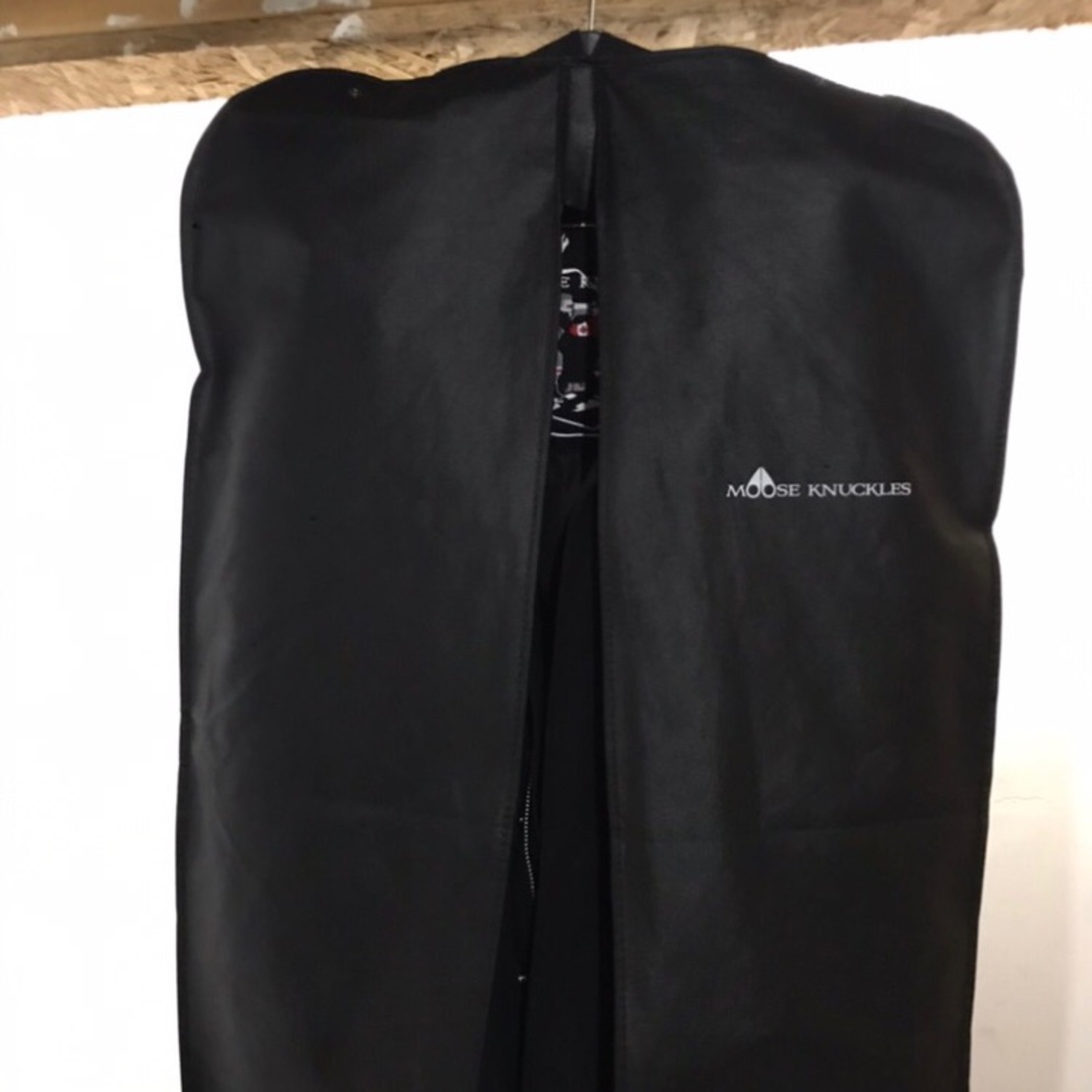 MOOSE KNUCKLE PARKA - MENS LARGE